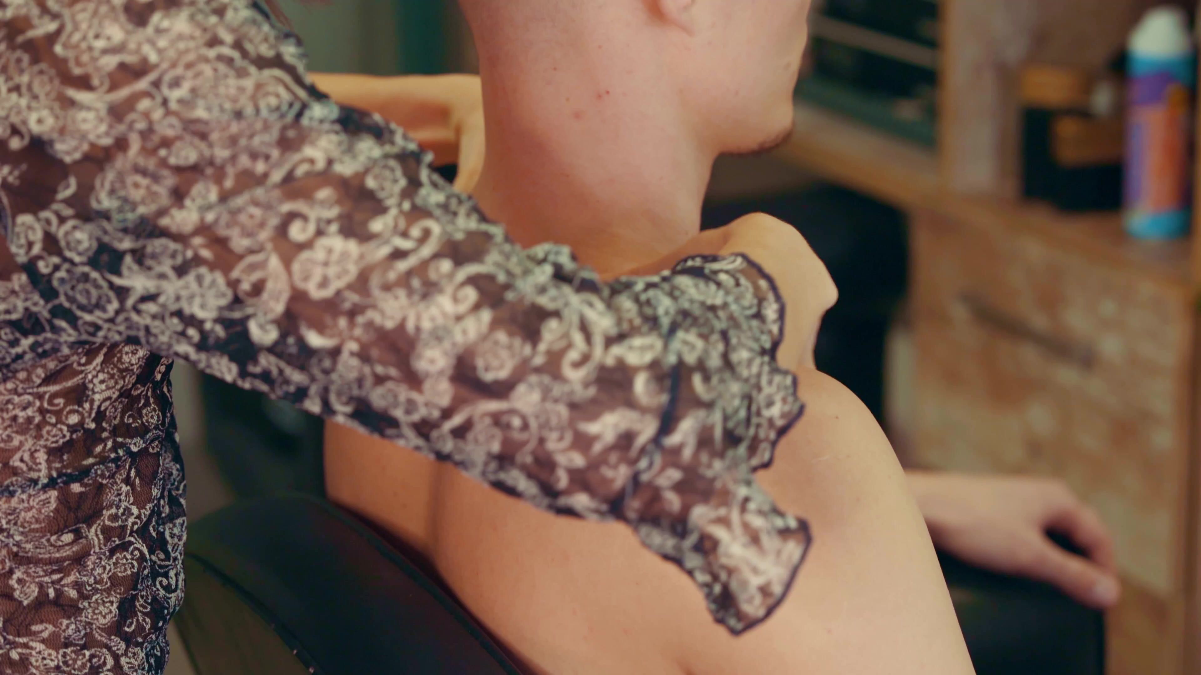 ASMR Lady Barber Neck Oil Massage | Shoulder Relaxation Asian Spa